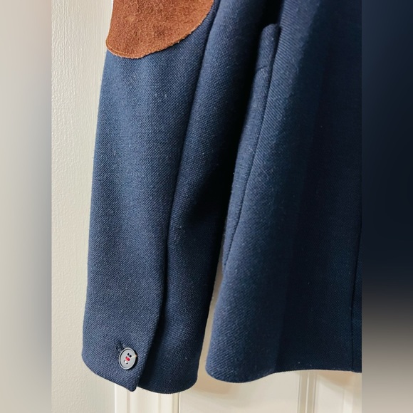 Blazer - Picture 3 of 6